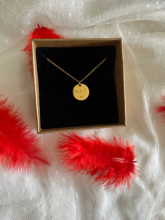 Collier Nos Initiales - Prêt à offrir dans son écrin.